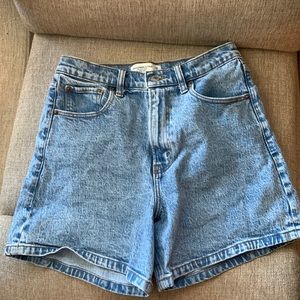 Abercrombie High-Rise Dad Short